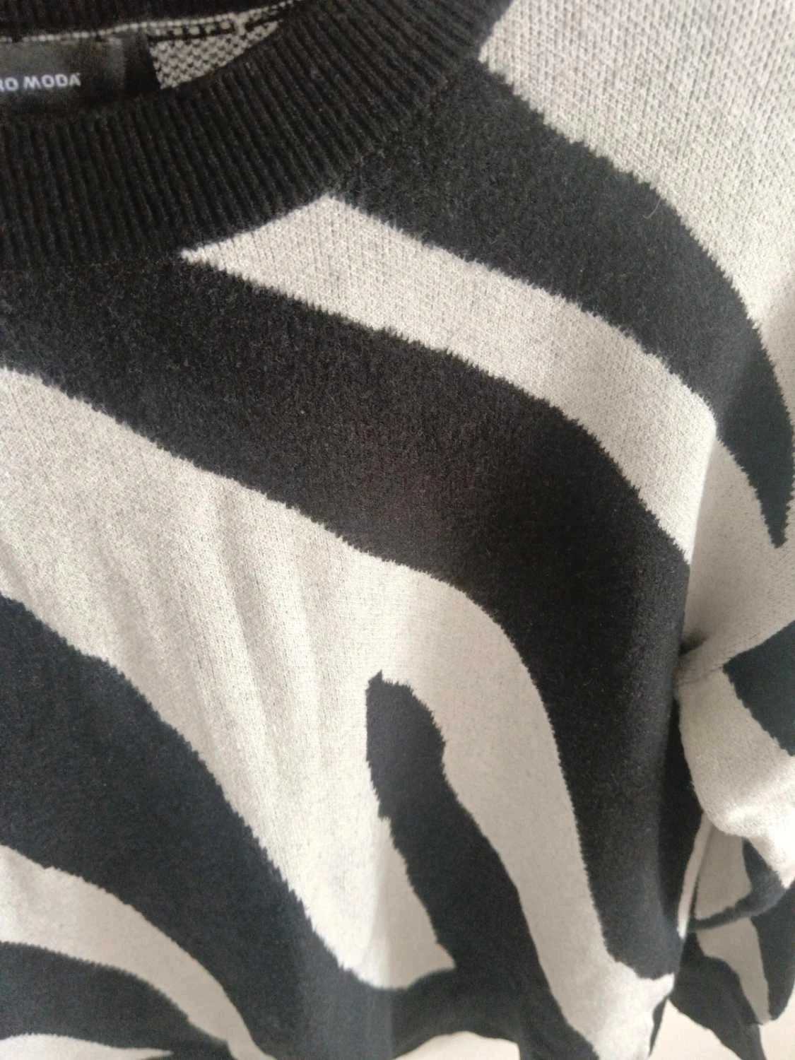 C133 black/white Vero moda sweater S – photo 3